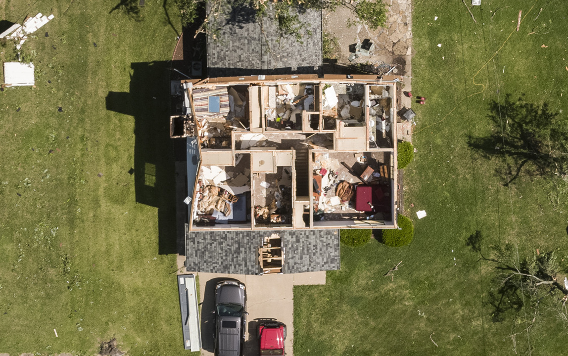How did a tame Kansas thunderstorm suddenly produce the violent Eureka tornado?