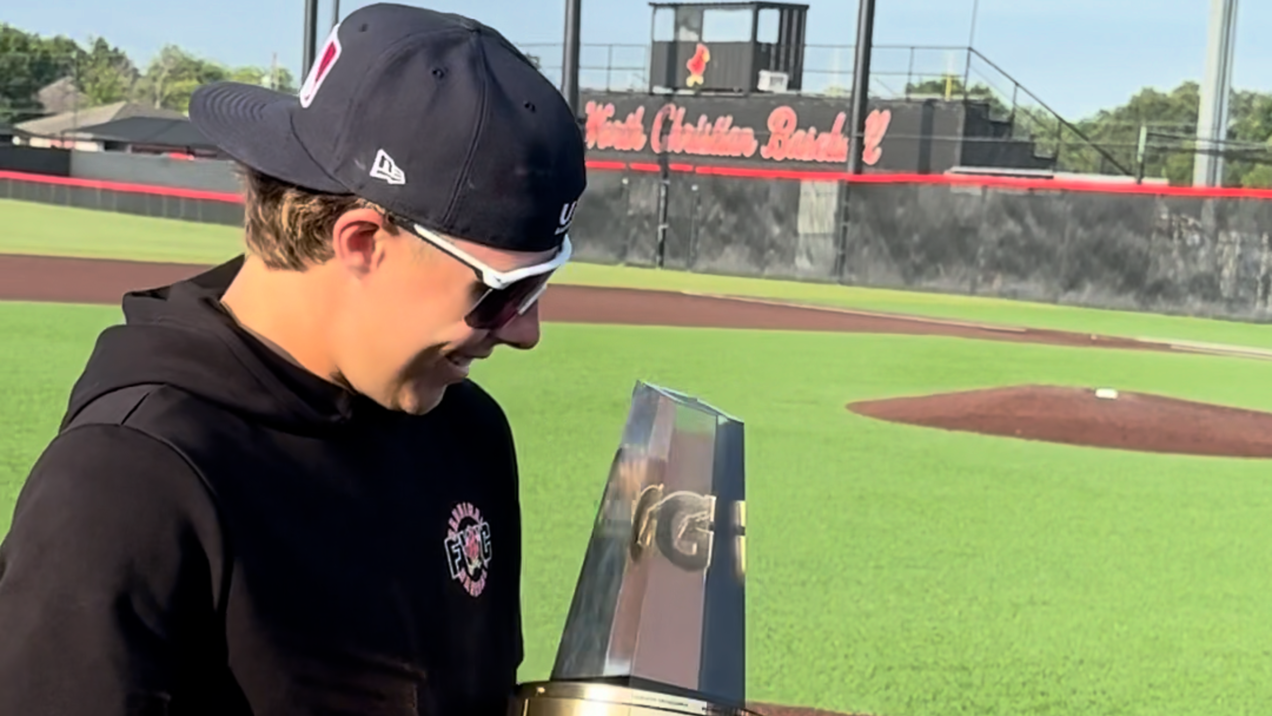 Watch: Grady Emerson surprised with Gatorade National Player of the Year Award