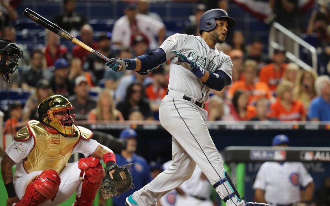 Nelson Cruz stopped the All-Star Game to take a picture and the internet loved it