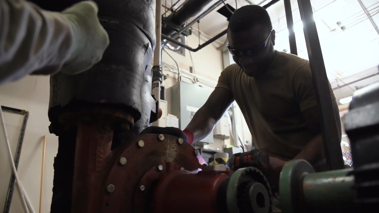 Stayin’ Cool: 375th CES HVAC ensure Scott AFB beats the heat