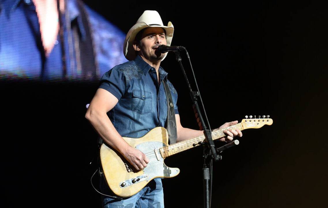 Brad Paisley brings energy with his Weekend Warrior tour at Fresno’s Save Mart Center