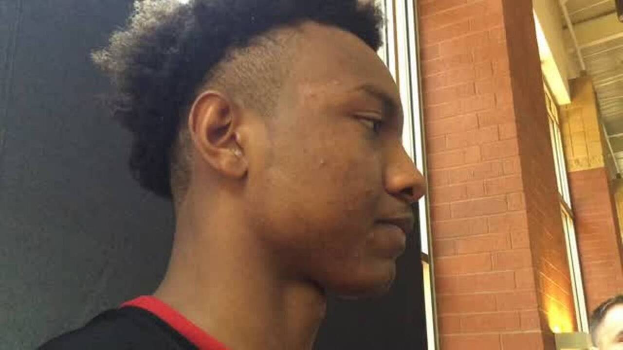 Top-five basketball recruit not hearing from Kentucky