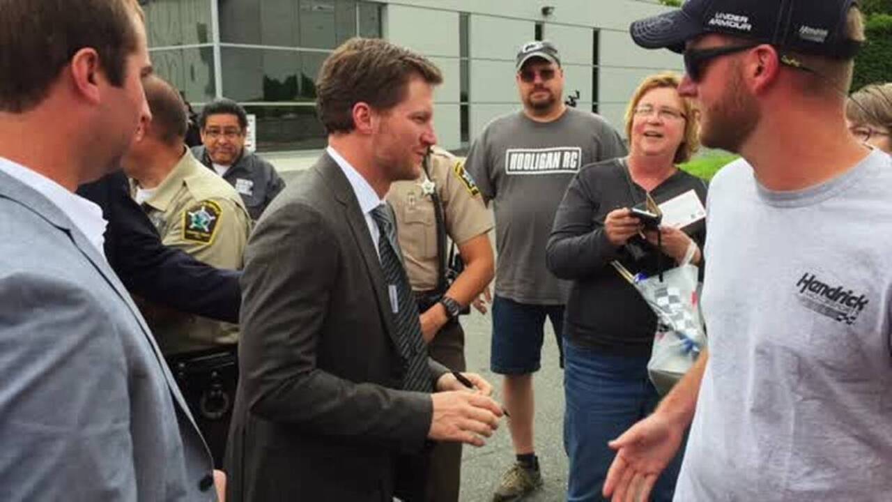 New career for Dale Jr.? He and wife, Amy, to star in home renovation series