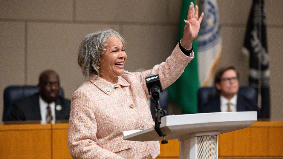 Is Charlotte already trying to change how meetings work as mayor exits?
