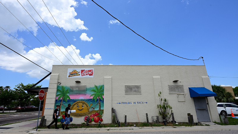 Dutch Empanadas in Palmetto serves fruity pies