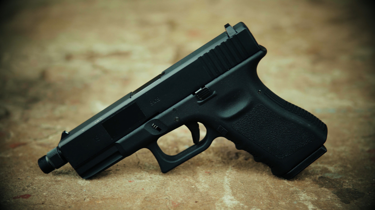 Doctors in St. Louis face two crises: gun violence and coronavirus