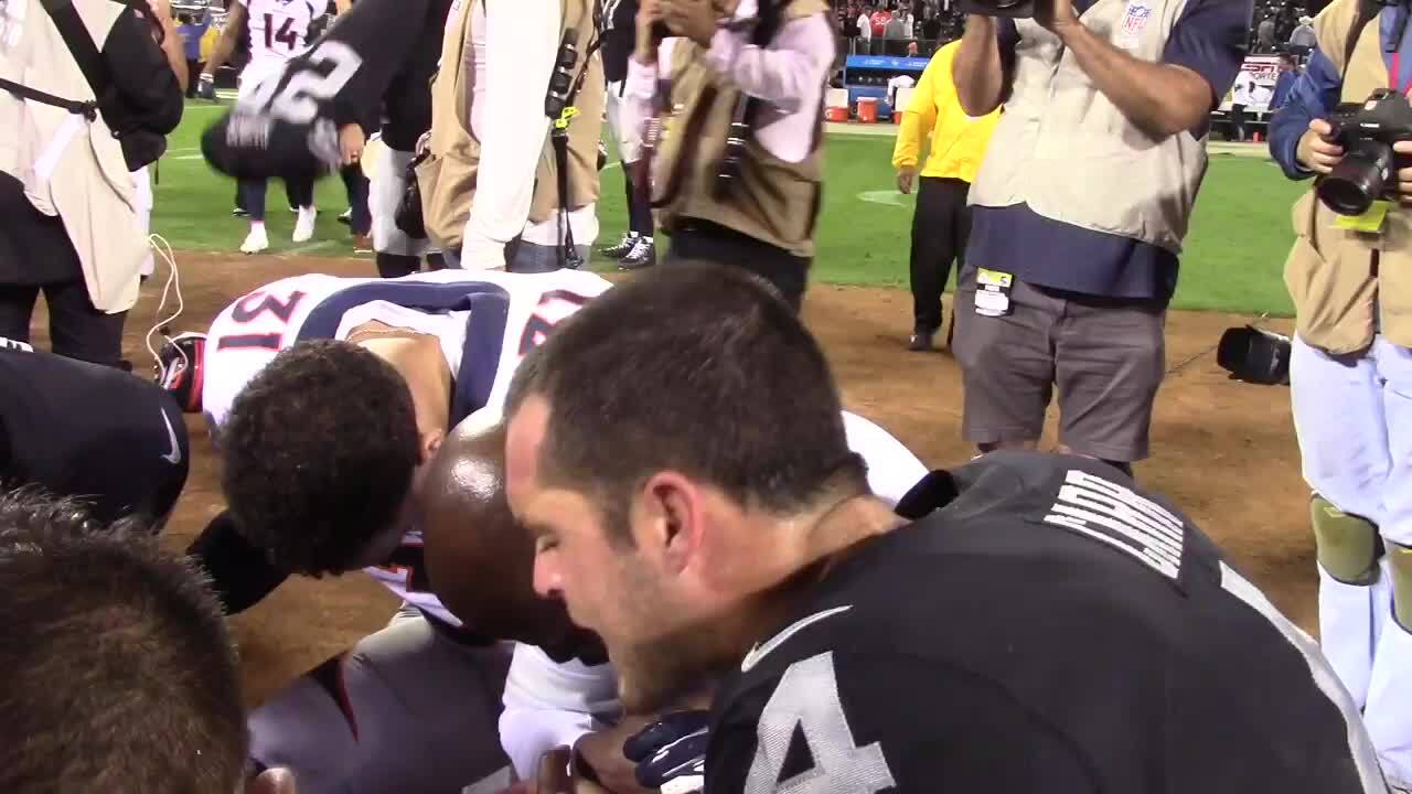 Raiders Notebook: Derek Carr remembers former college coach and Josh Jacobs sets mark