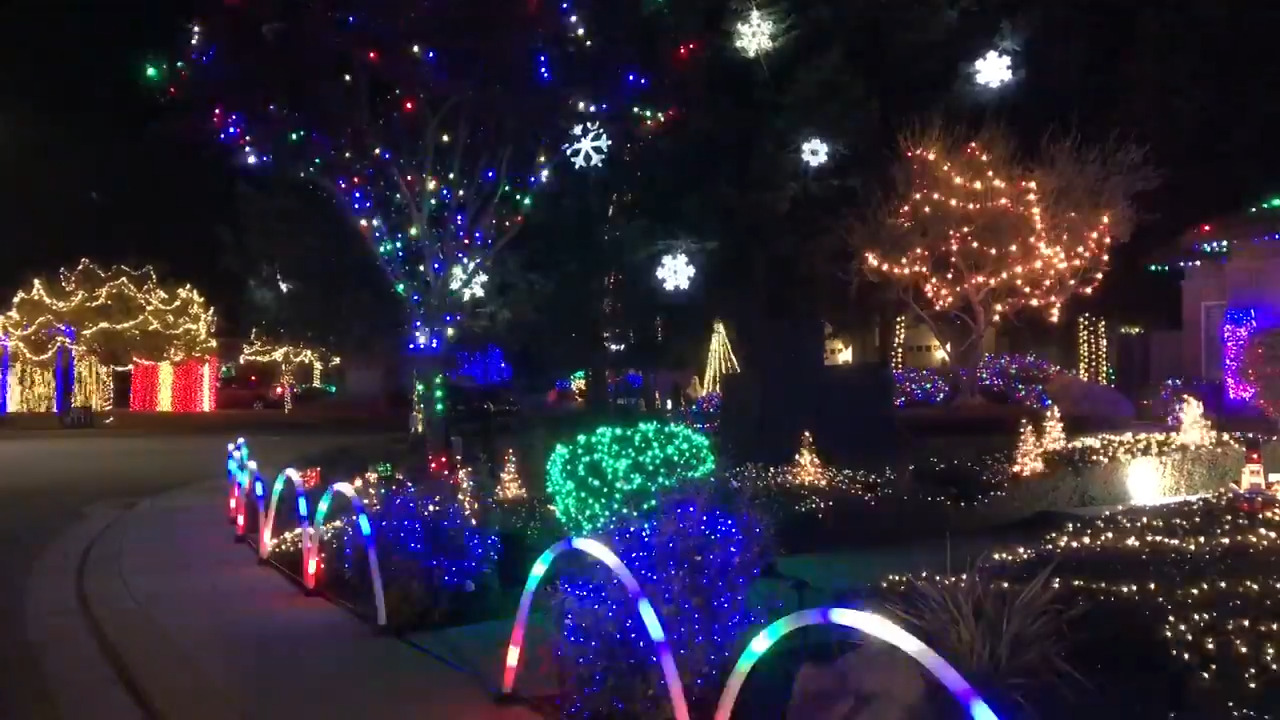 Let it glow! Submit your suggestions for The Bee’s Stanislaus County holiday lights guide