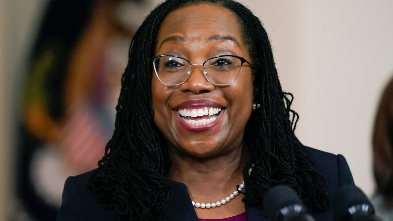 Biden nominates Ketanji Brown Jackson to Supreme Court