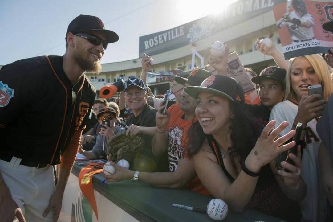 Raley Field rocks as Giants, River Cats satisfy full house of fans