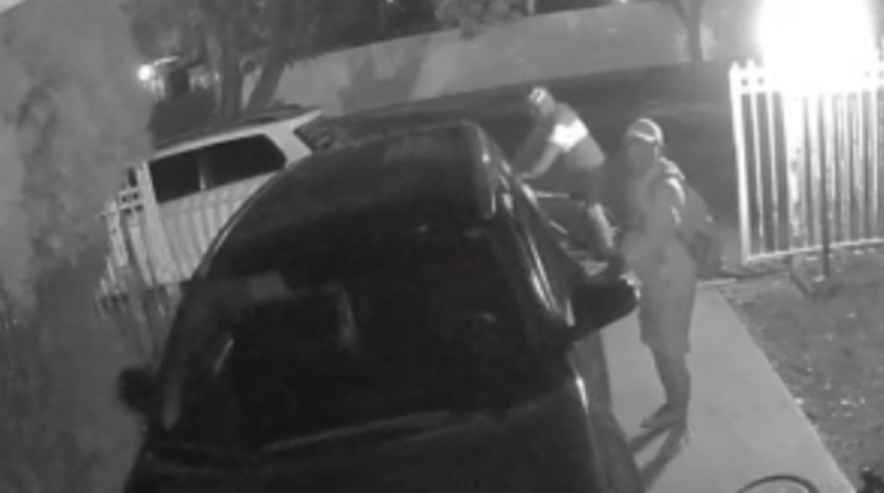 Miami police search for vehicle burglars | Miami Herald