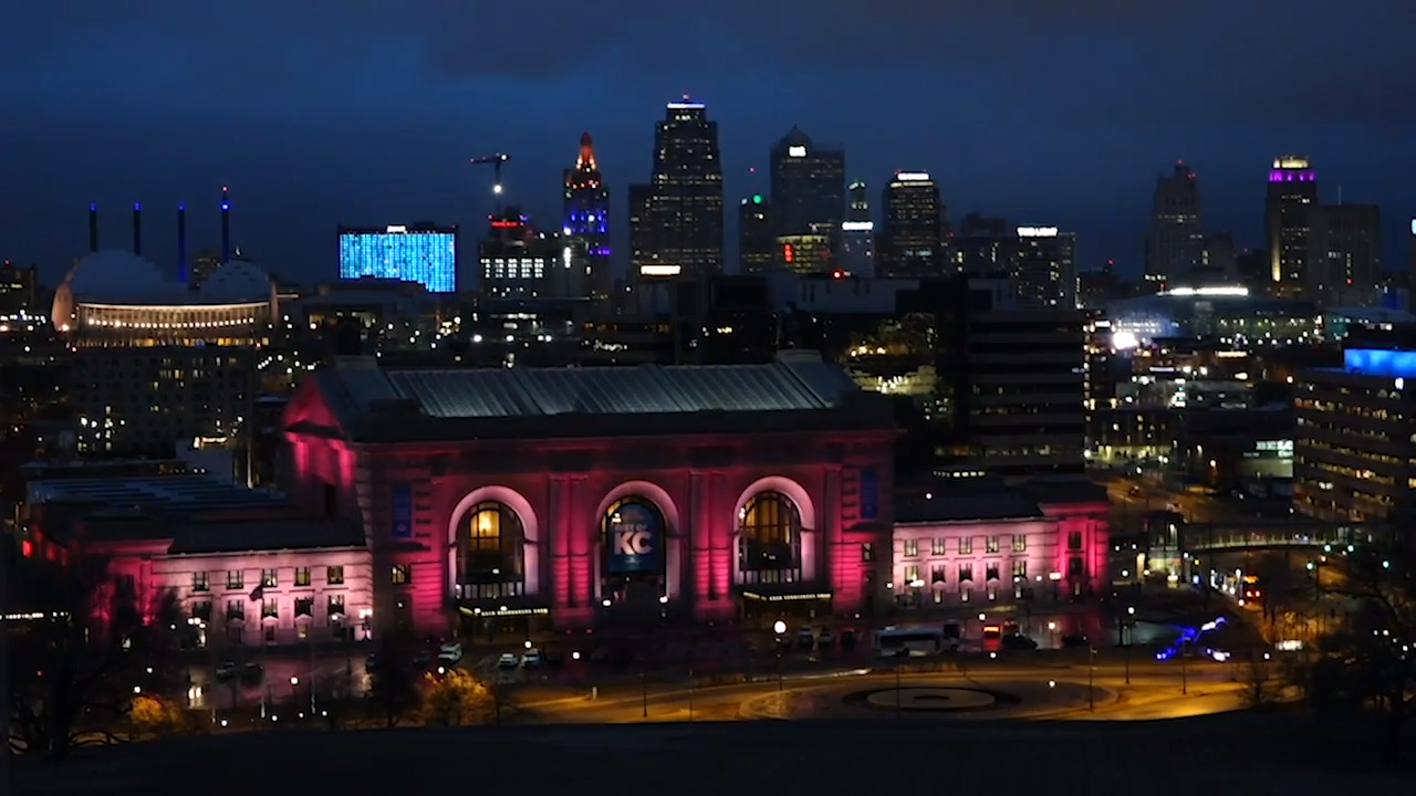 KCQ answered:  How does Union Station coordinate colorful lights on special events