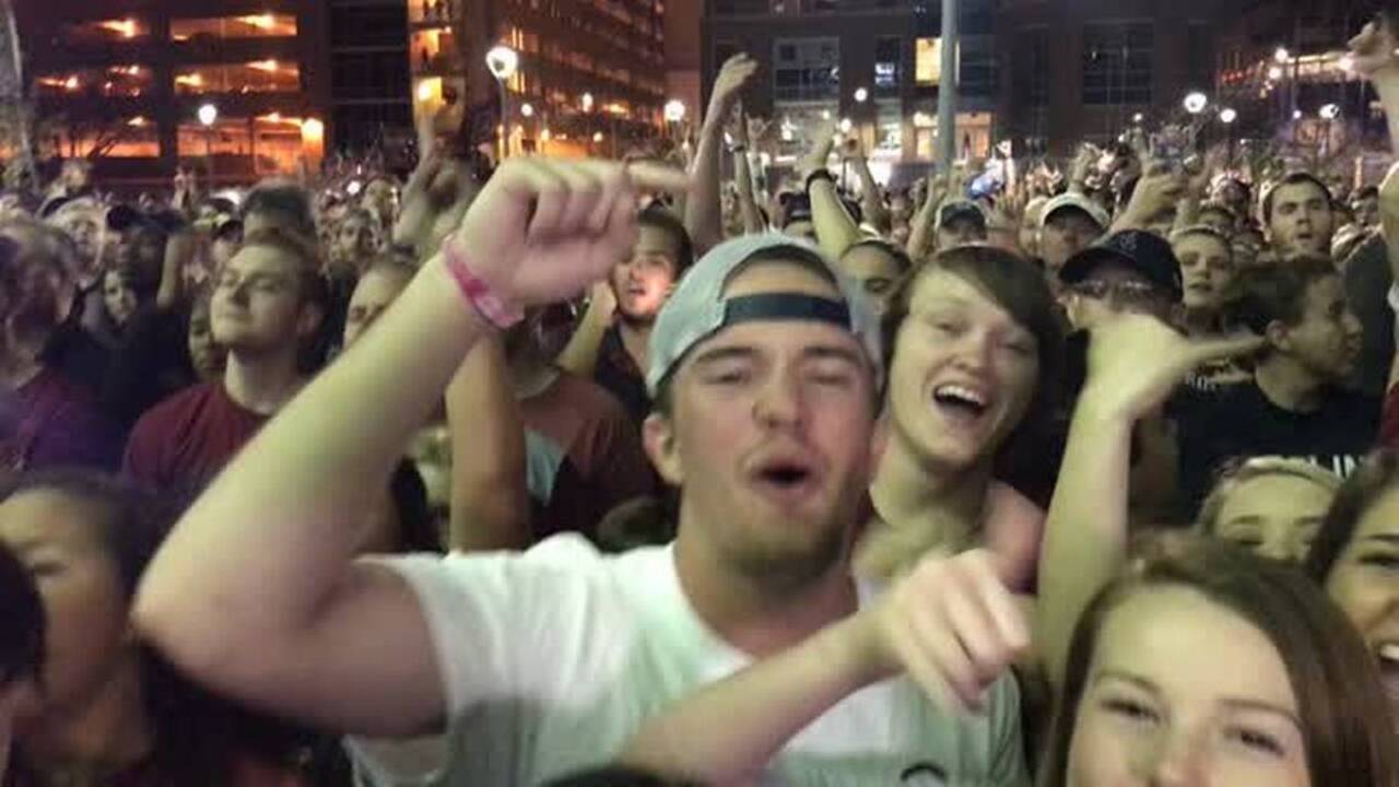 Cancel classes! South Carolina fans get fired up at welcome-back event
