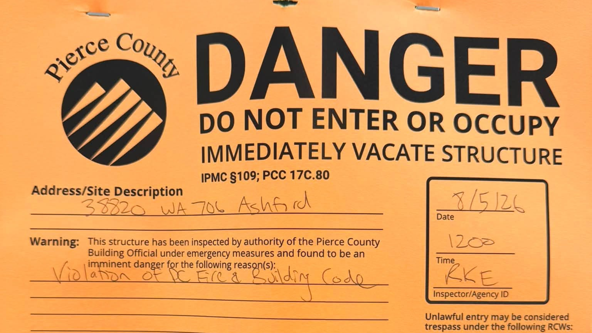 Surprise shutdown for popular motel near Mount Rainier.