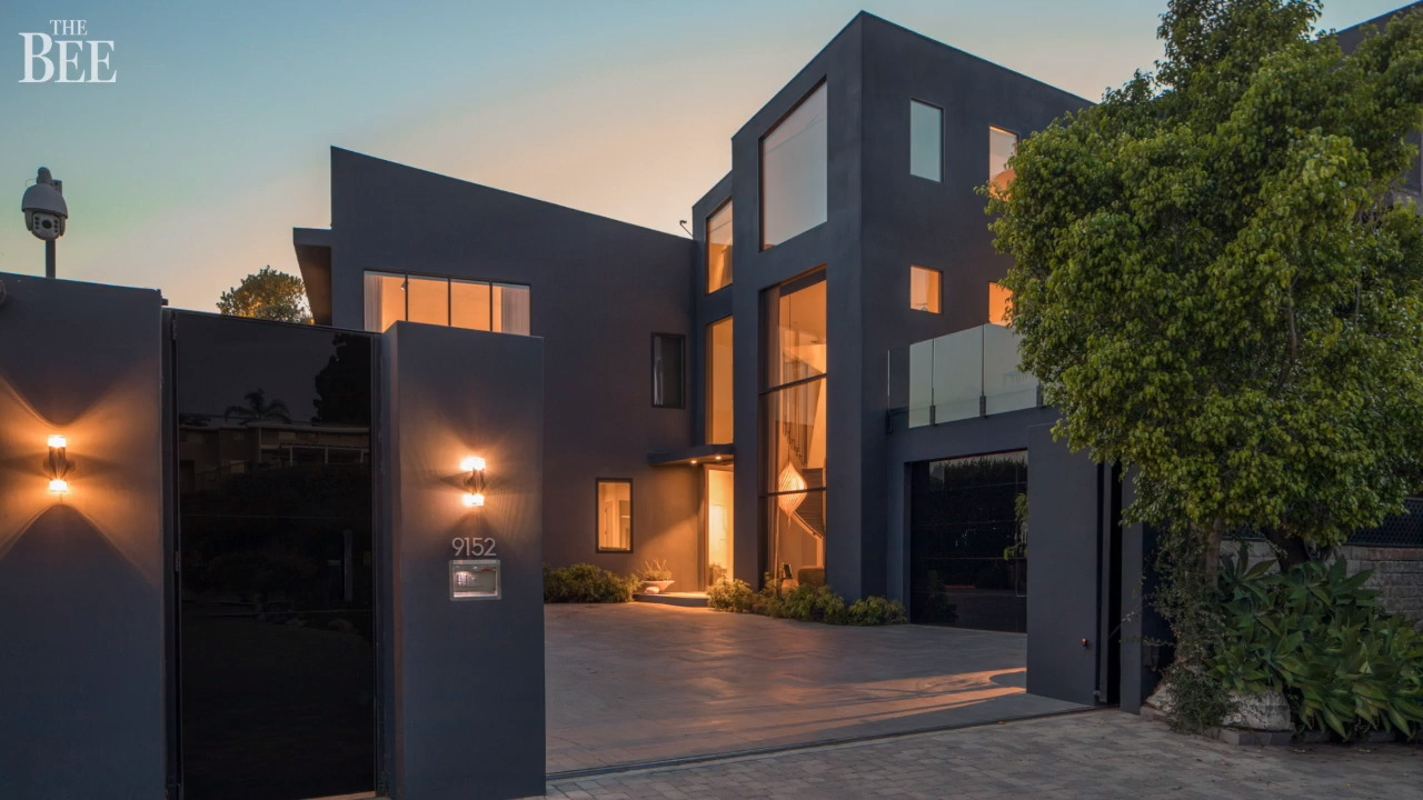 Tour Beverly Hills home of Chrissy Teigen, John Legend, listed for $17.95 million