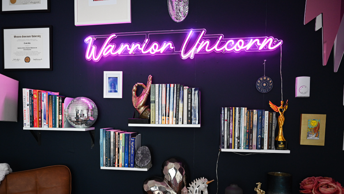 This TikTok-famous psychic-to-the-stars lives in Tacoma: ‘Warrior Unicorn’ Travis Holp