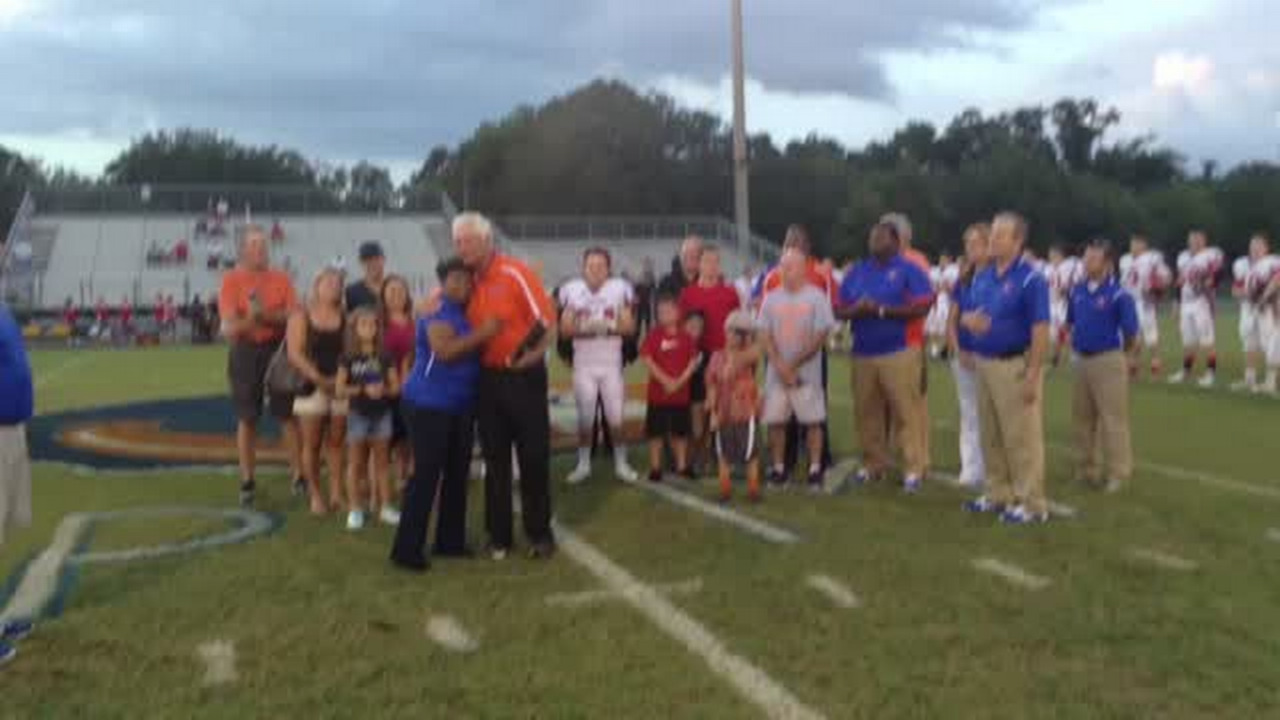 Paul Maechtle honored at Southeast High venue he made famous  