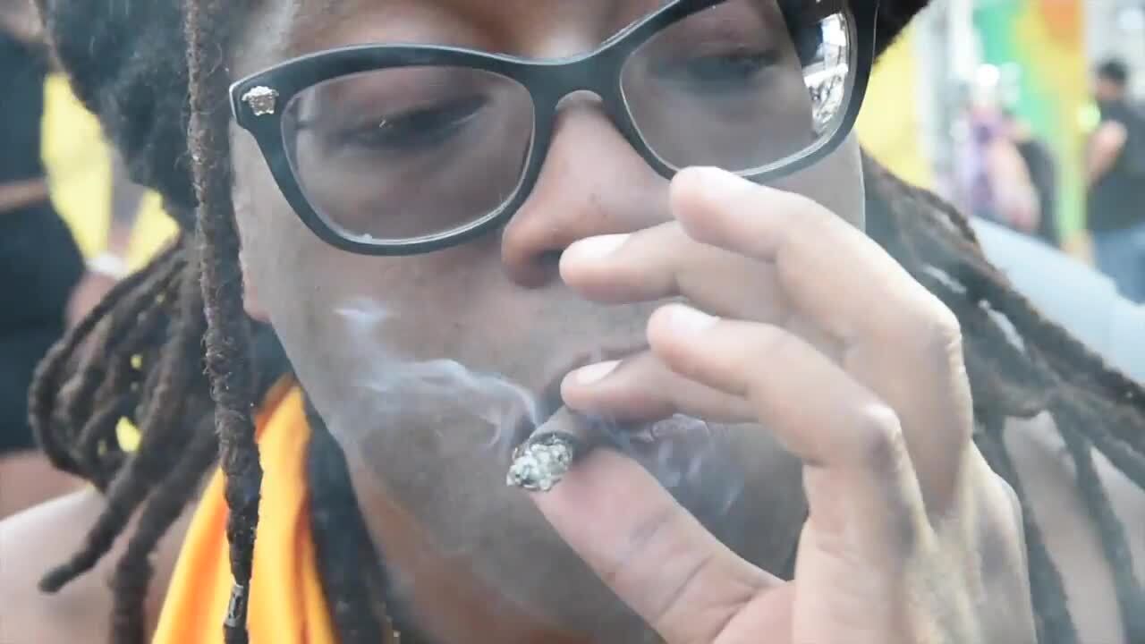 Weed fans and vendors  come together at Cannabis Cup