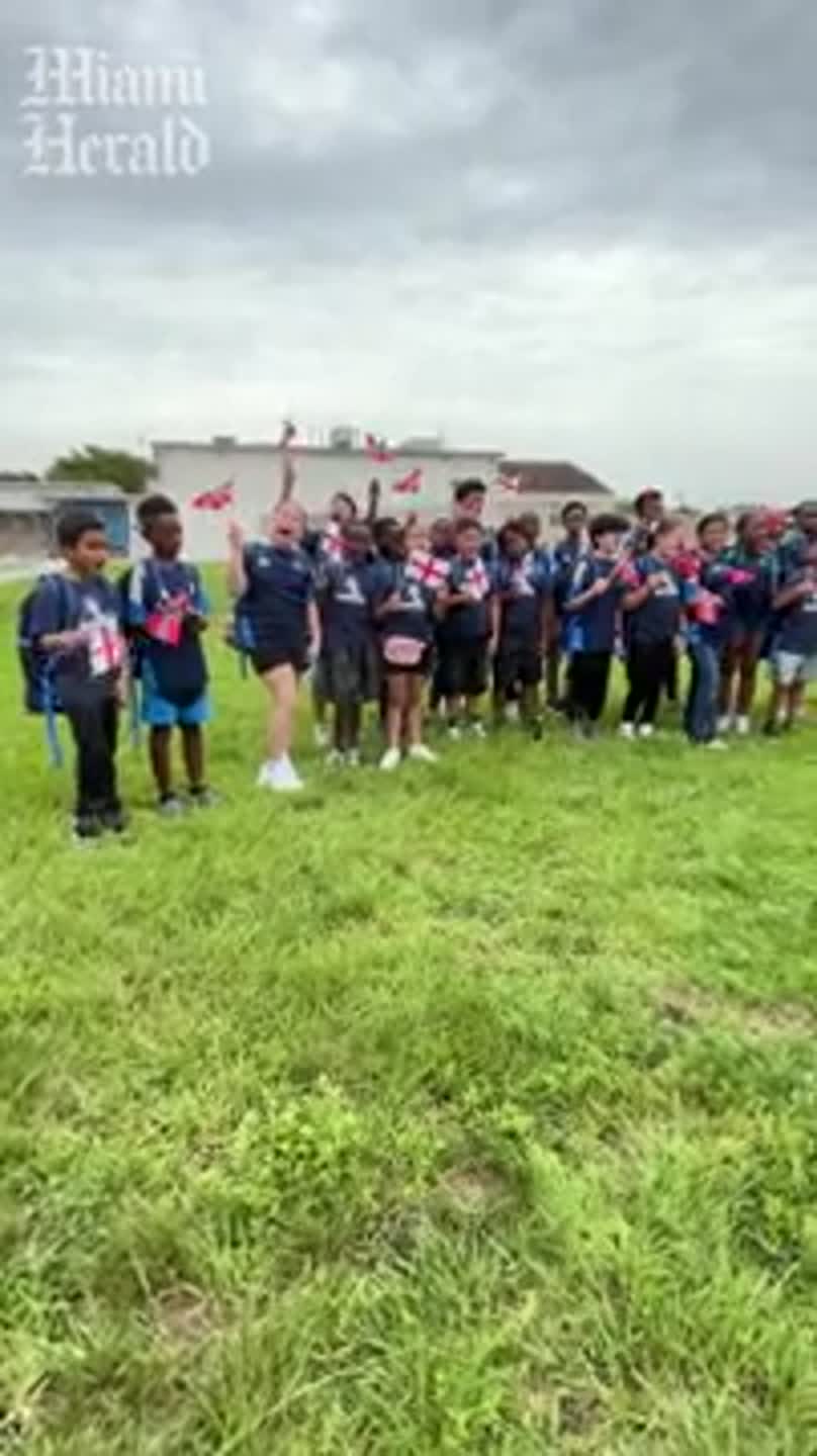 Miami students to escort Norway and England at World Cup