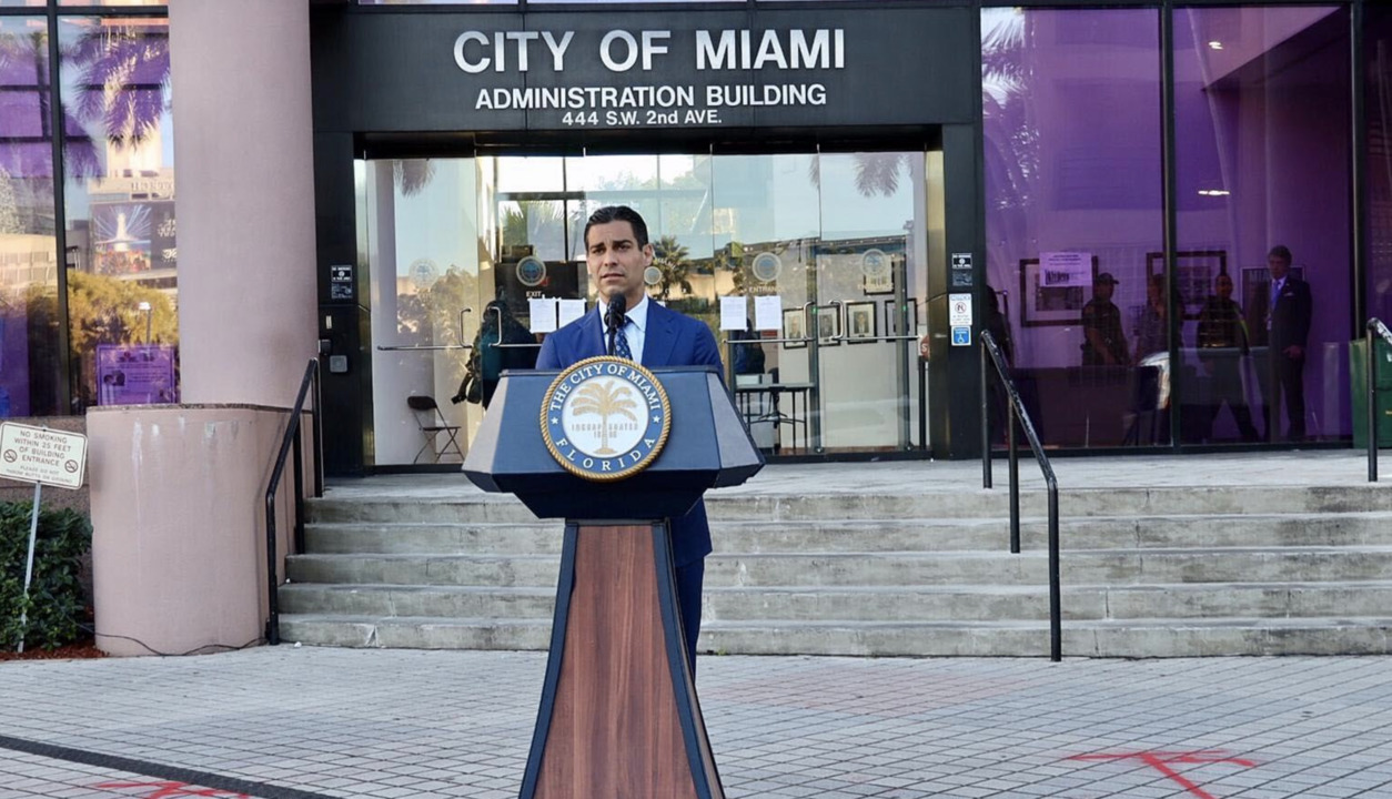 Emilio González, the most powerful administrator in Miami’s government, resigns
