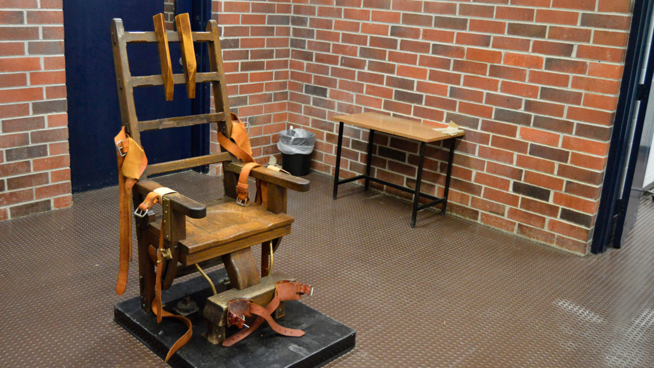 SC man on death row has execution date, now must pick method: firing squad or electric chair