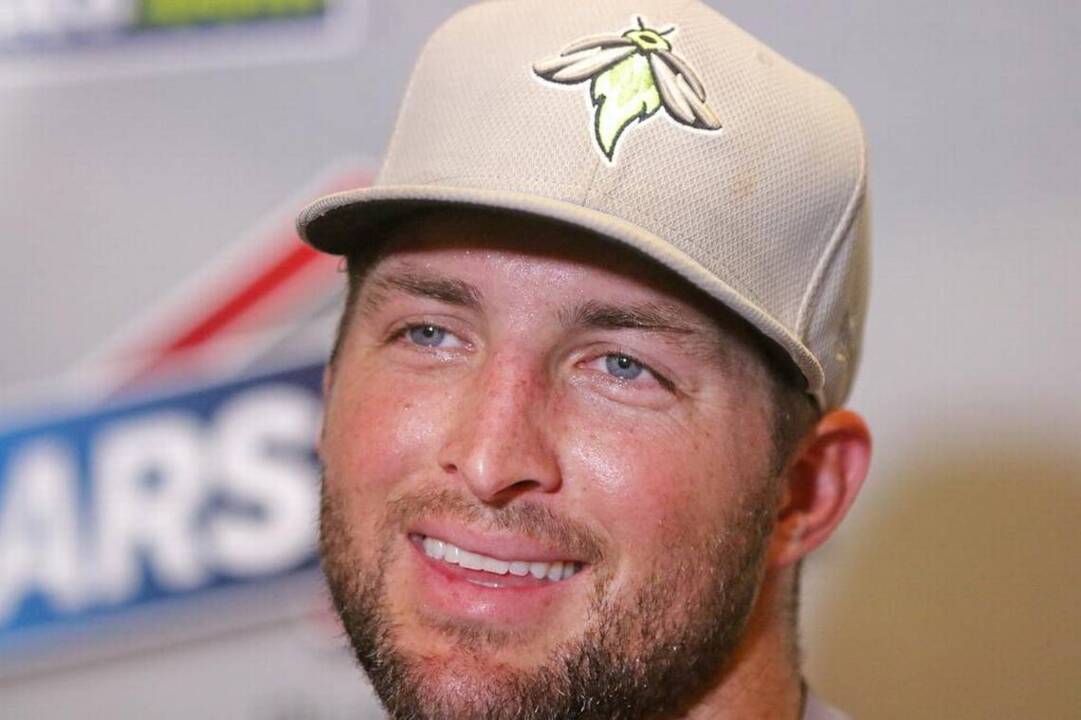 Tebow praises Columbia experience, 'but I'm still not a Gamecock fan'