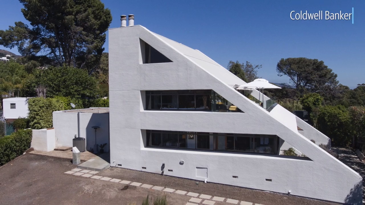 Step into this futuristic $5.7 million Malibu home featured in ‘Star Trek’ that is for sale