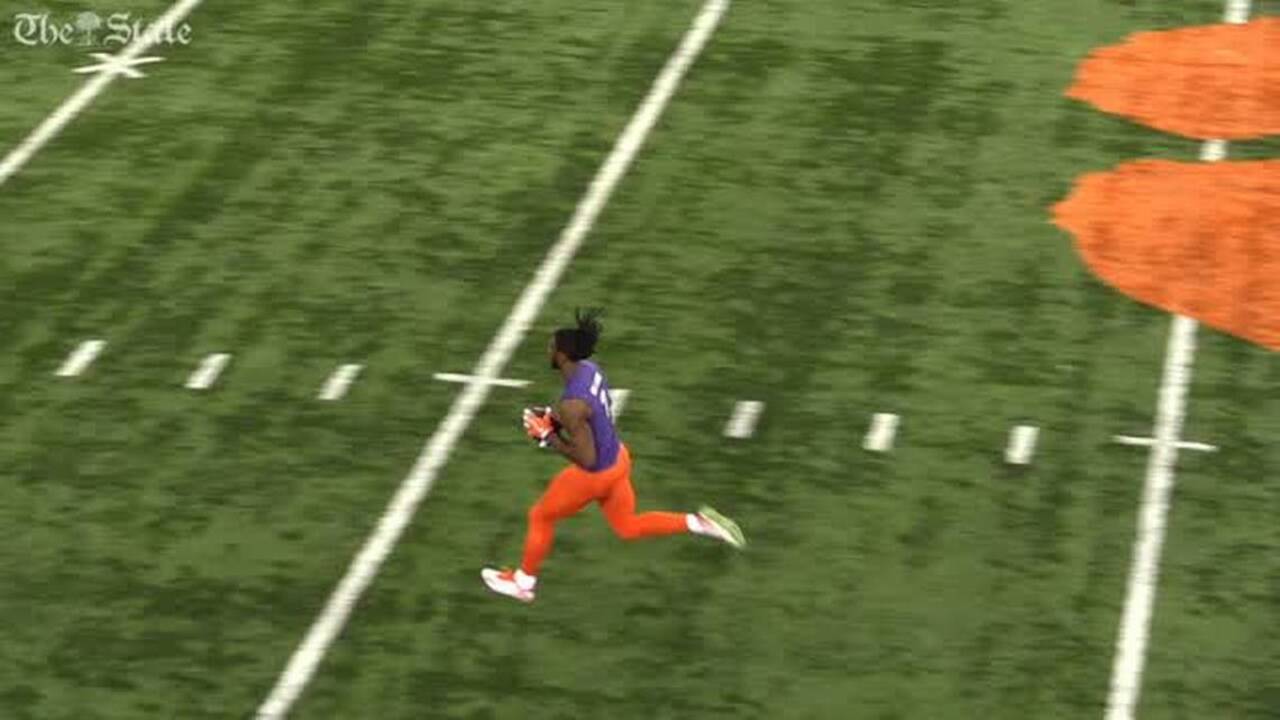 Deshaun Watson throws to Mike Williams during Pro Day