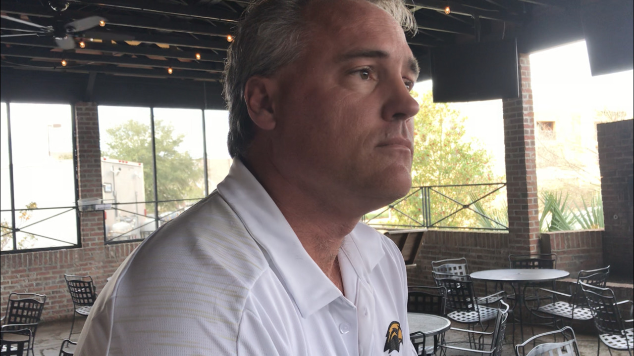 Southern Miss administration, head coach at odds over decision to not hire Art Briles