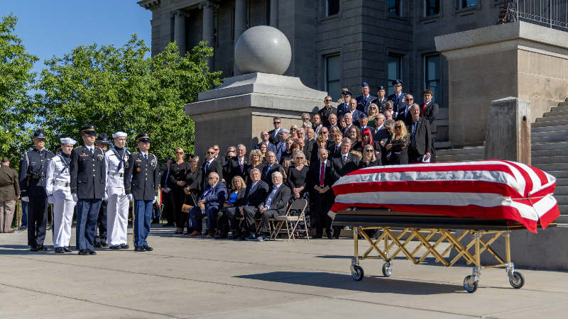 Former Gov. Kempthorne honored at Idaho State Capitol