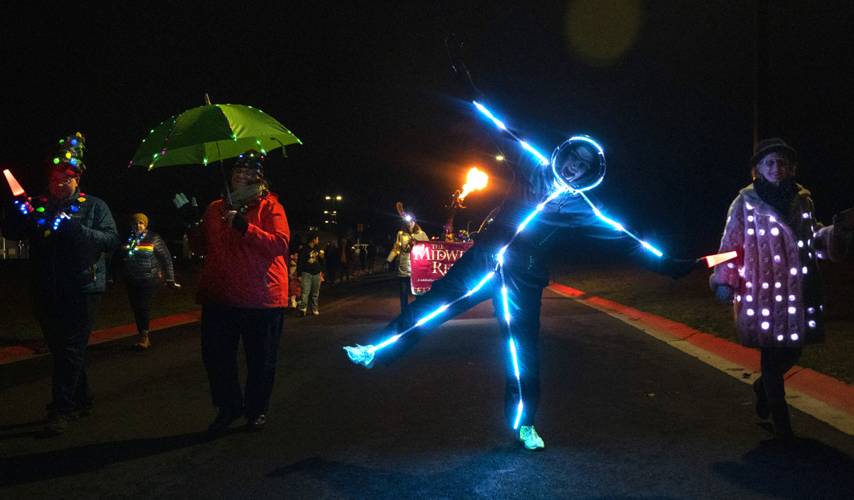 Flaming dragon lights up Tacoma