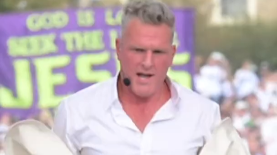ESPN's Pat McAfee picks Penn State to beat Oregon