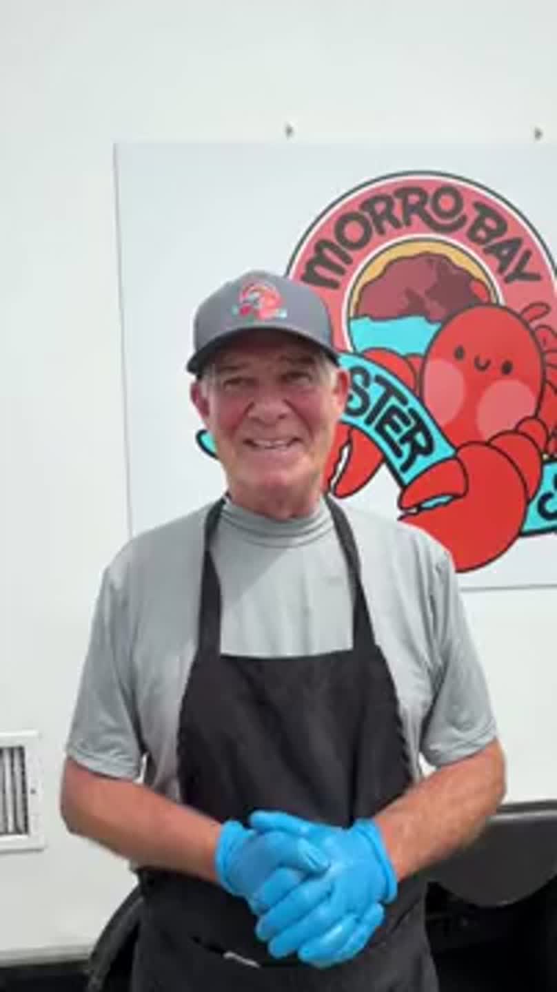 Watch chef make lobster rolls at food truck in Morro Bay