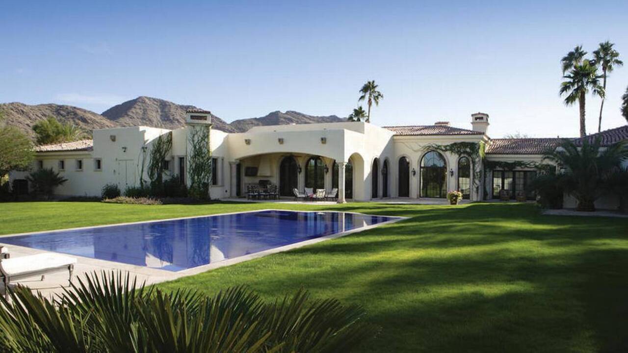 Check out this Giants pitcher's $5.995 million Arizona home