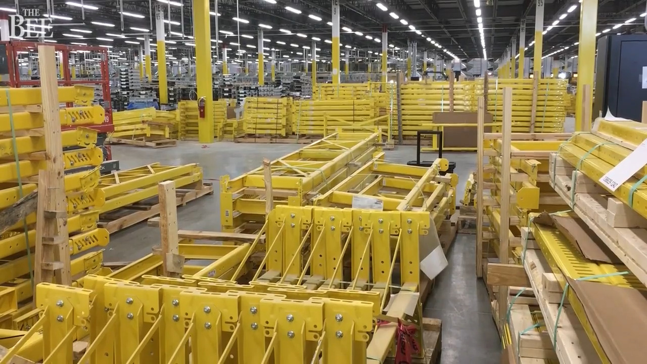 Watch robots move packages at Amazon’s Sacramento facility