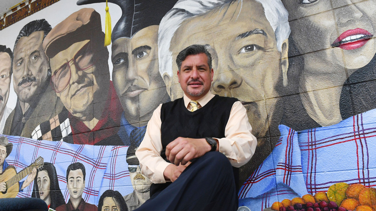 Fresno County mural featuring Latino leaders is being demolished. Here’s what’s replacing it