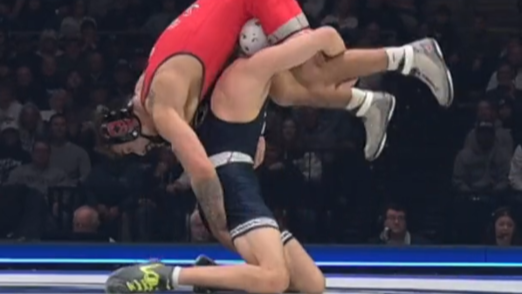 Penn State's Luke Lilledahl gets win in sudden victory