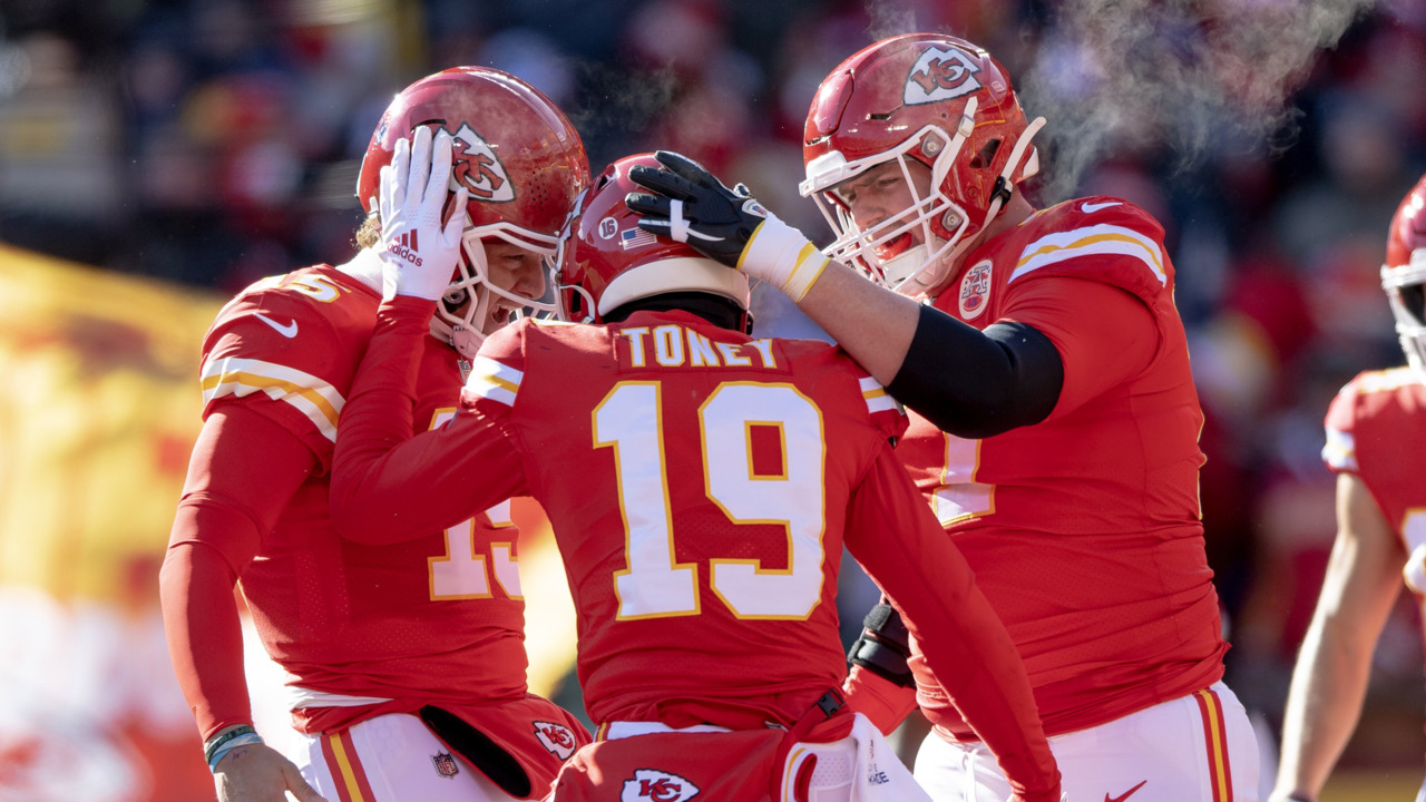 video-slideshow-of-kansas-city-chiefs-playing-the-seattle-seahawks