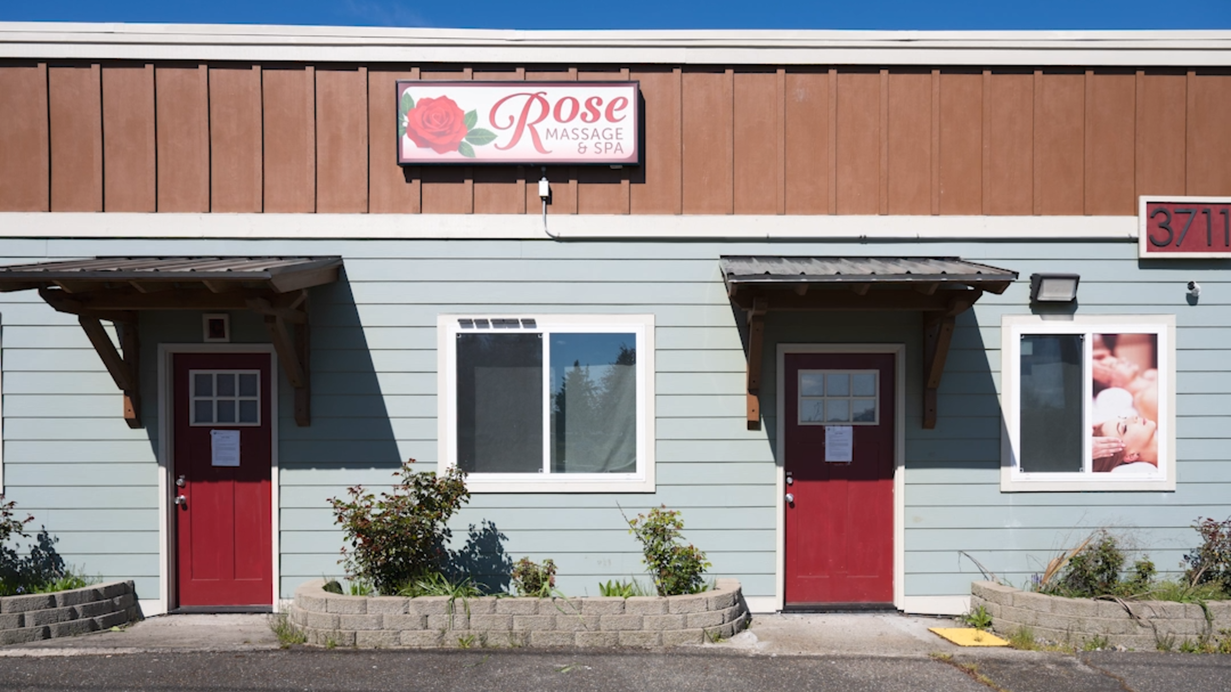 Lakewood police say 2 spas were fronts for prostitution