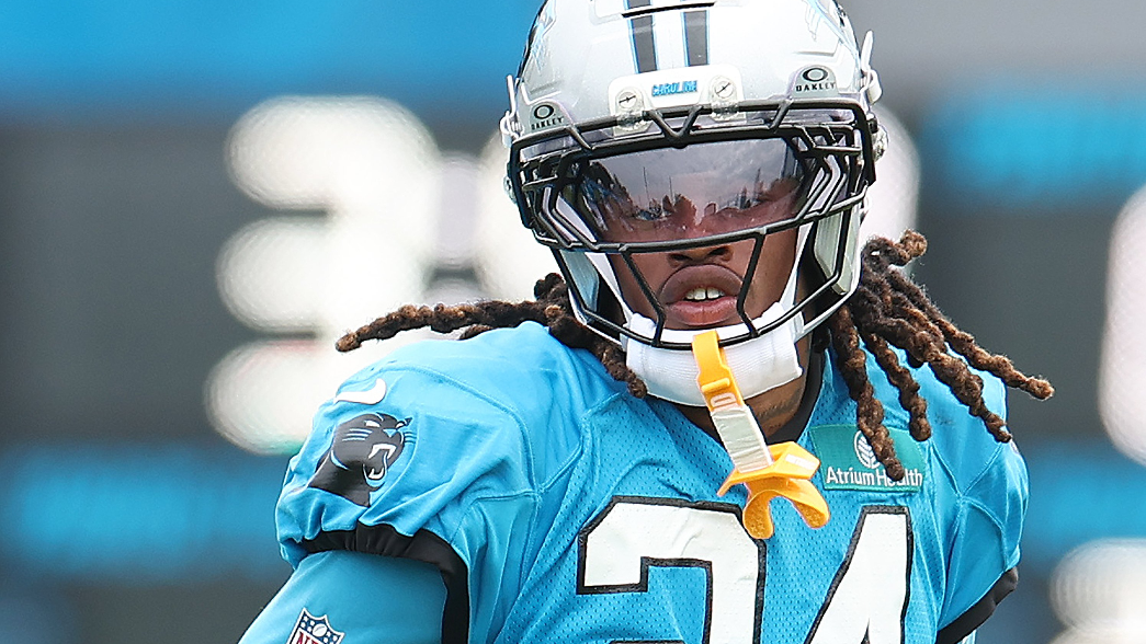 Rookie cornerback Will Lee on how he got the nickname "The Blanket"