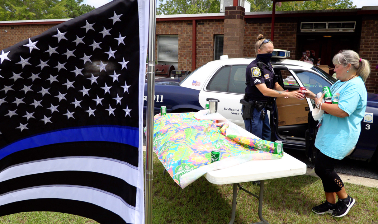 Columbus healthcare providers thank law enforcement officers for their front line service