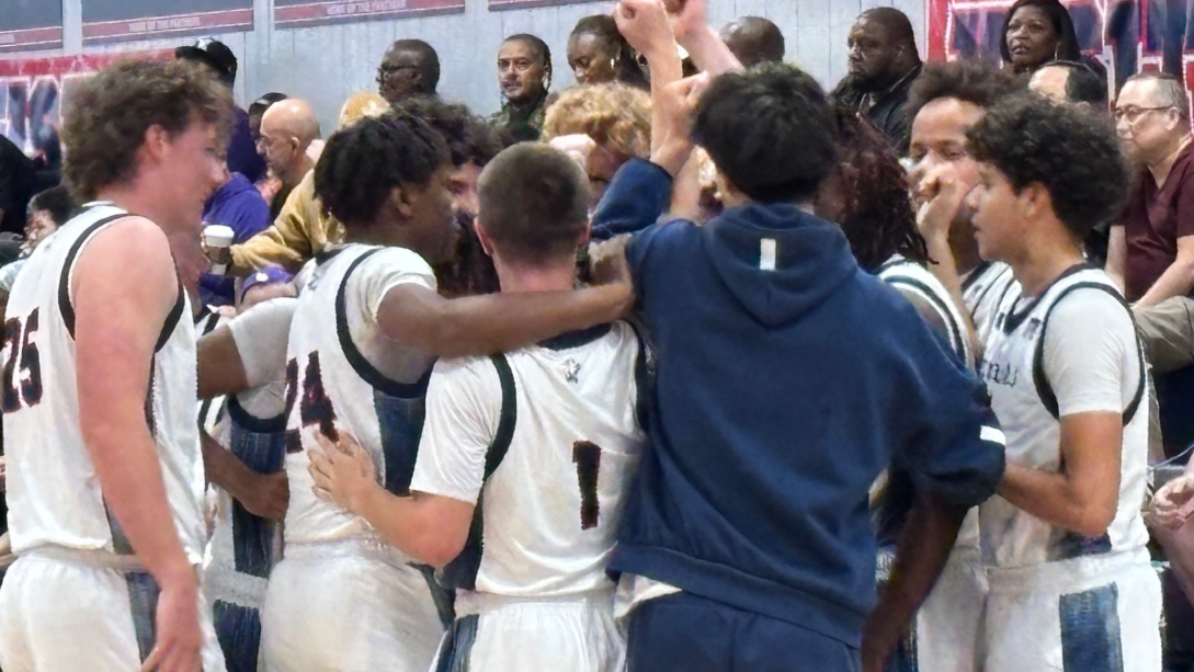 See San Joaquin Memorial win the CIF NorCal Division II championship to advance to state