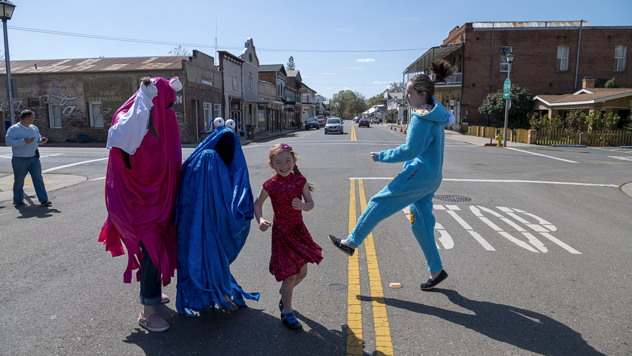 Watch family take break to make lip sync video in downtown Ione during coronavirus