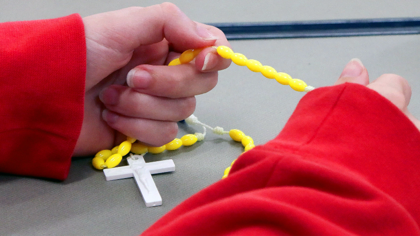 St. Anne-Pacelli students, staff lift Annunication Catholic School in prayer