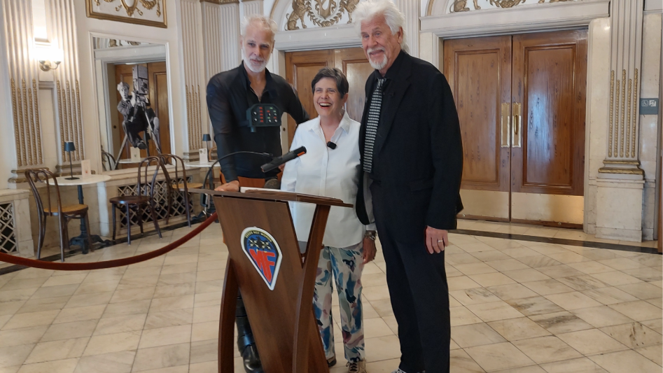 'A distinguished career.' Mayor Linda Gorton proclaims Barry Bostwick Day in Lexington