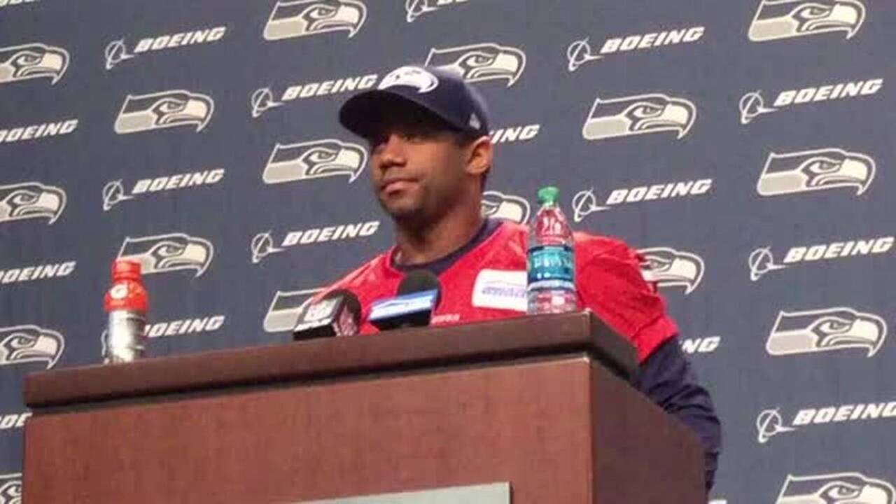 Seahawks QB Russell Wilson says he gets up middle of night to rehab legs
