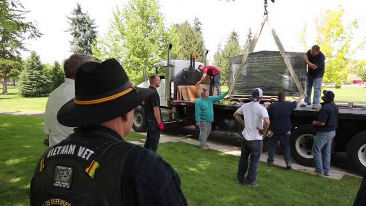 Crews install latest Vietnam War Memorial in Boise park