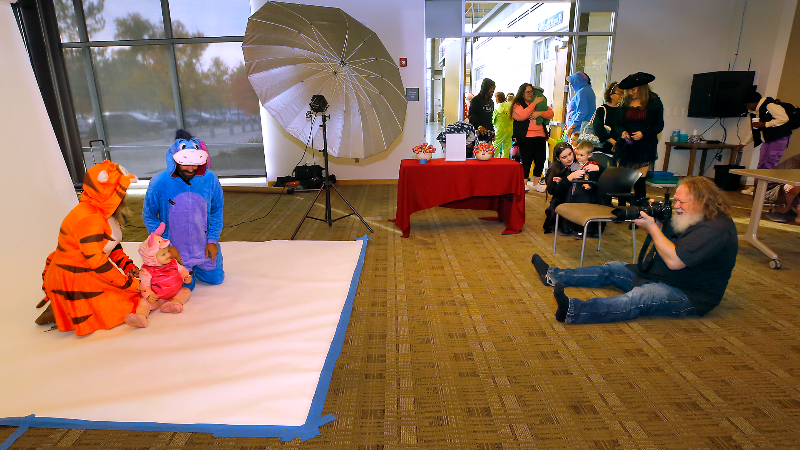 Catch the cuteness: Halloween ‘Picture Fairy’ on duty at Richland library