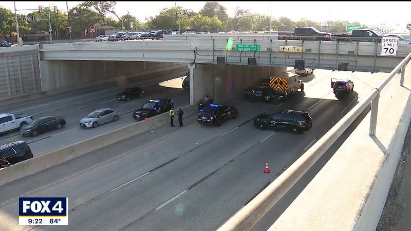 Fort Worth police respond to shooting on I-20