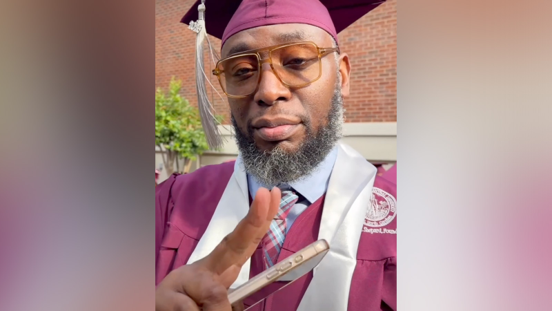 Famed producer 9th Wonder graduates from NC Central